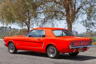 Foto 8 di 24: 1965 Ford Mustang