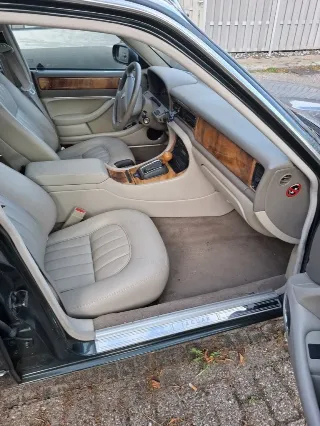 Foto 5 di 8: Jaguar XJ6 Executive | 1996 | Route 66 Auctions