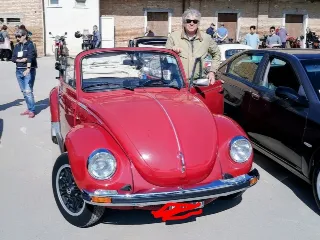 Foto 2 di 8: Volkswagen Beetle Cabriolet | 1975 | Route 66 Auctions