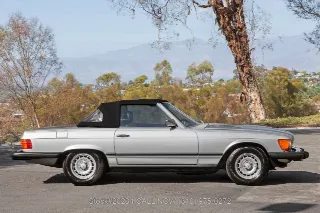 Foto 10 di 24: 1984 Mercedes Benz 380SL