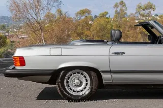 Foto 23 di 24: 1984 Mercedes Benz 380SL