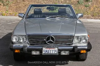 Foto 2 di 24: 1984 Mercedes Benz 380SL