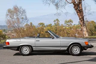 Foto 4 di 24: 1984 Mercedes Benz 380SL