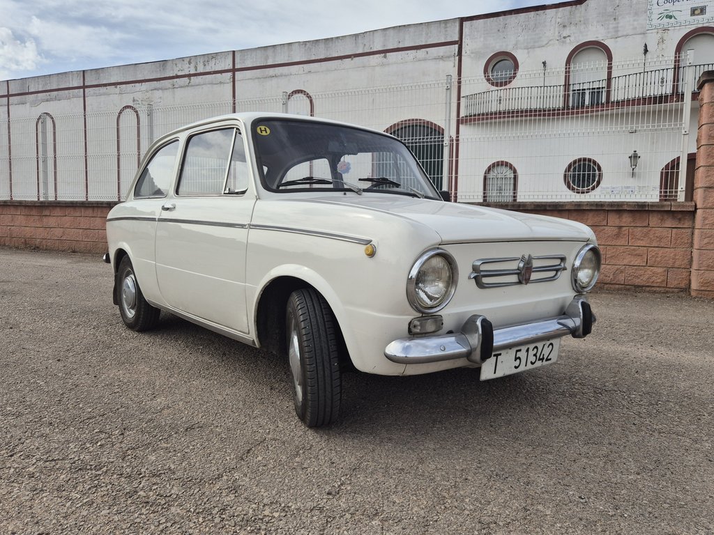 Seat 850 | 1966 | Route 66 Auctions