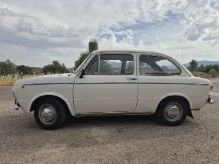 Foto 7 di 8: Seat 850 | 1966 | Route 66 Auctions