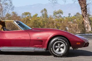 Foto 17 di 24: 1975 Chevrolet Corvette