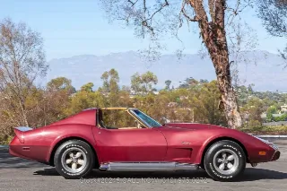 Foto 5 di 24: 1975 Chevrolet Corvette