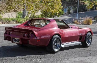 Foto 6 di 24: 1975 Chevrolet Corvette