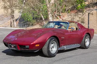 Foto 9 di 24: 1975 Chevrolet Corvette