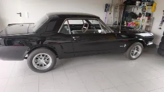 Foto 4 di 8: Ford Mustang Hardtop 289 V8 | 1965 | Route 66 Auctions