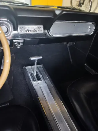 Foto 6 di 8: Ford Mustang Hardtop 289 V8 | 1965 | Route 66 Auctions