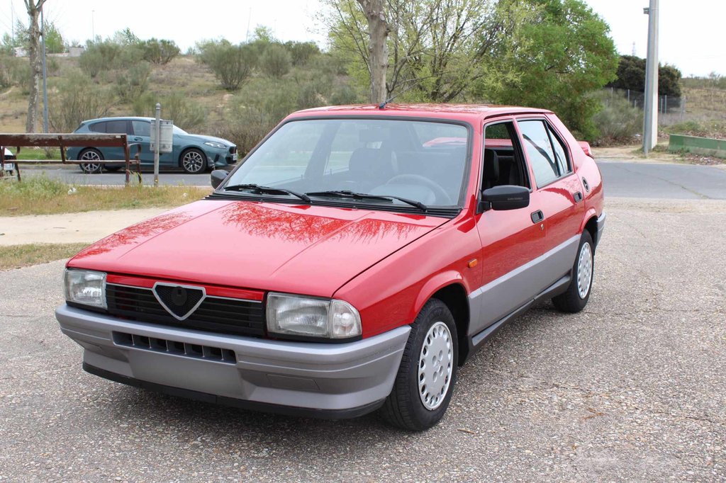 Alfa Romeo 33 1.3 Red | 1989 | Route 66 Auctions