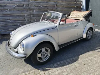 Foto 3 di 8: Volkswagen Beetle Cabriolet | 1972 | Route 66 Auctions