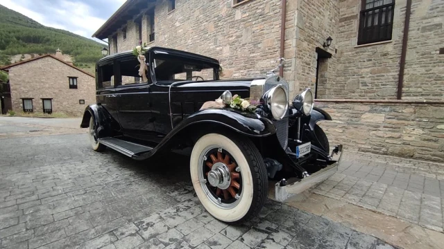 Cadillac Series 355-A Town Sedan | 1931 | Route 66 Auctions