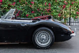 Foto 19 di 24: 1964 Austin Healey 3000