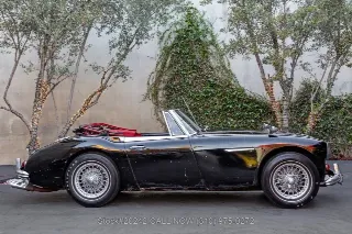 Foto 4 di 24: 1964 Austin Healey 3000