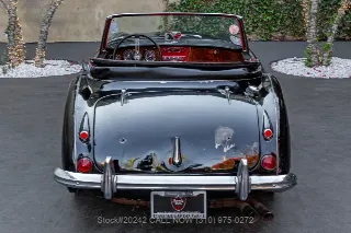 Foto 6 di 24: 1964 Austin Healey 3000