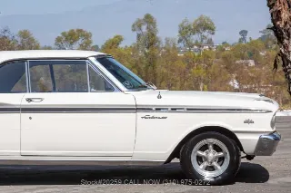 Foto 10 di 24: 1963 Ford Fairlane 500