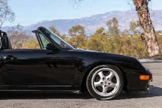Foto 17 di 24: 1995 Porsche 993