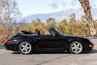 Foto 3 di 24: 1995 Porsche 993