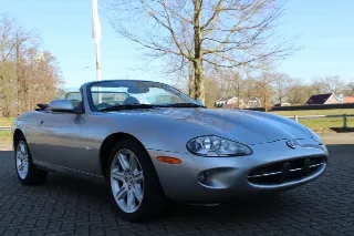 Foto 3 di 8: Jaguar XK8 4.0 Cabriolet | 1999 | Route 66 Auctions