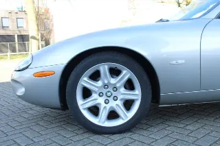 Foto 8 di 8: Jaguar XK8 4.0 Cabriolet | 1999 | Route 66 Auctions