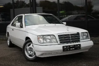 Foto 3 di 8: Mercedes-Benz 220 CE | 1993 | Route 66 Auctions