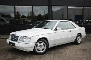 Foto 7 di 8: Mercedes-Benz 220 CE | 1993 | Route 66 Auctions