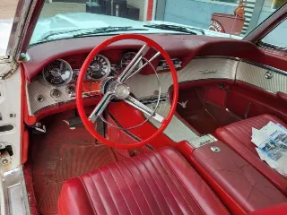 Foto 2 di 8: Ford Thunderbird Landau | 1962 | Route 66 Auctions