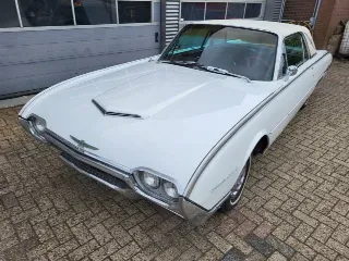 Foto 5 di 8: Ford Thunderbird Landau | 1962 | Route 66 Auctions