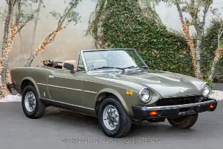 Foto 1 di 24: 1980 Fiat 124 Spider 2000