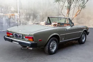 Foto 5 di 24: 1980 Fiat 124 Spider 2000