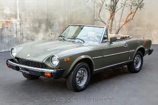 Foto 8 di 24: 1980 Fiat 124 Spider 2000