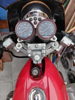 Foto 2 di 8: Moto Guzzi 850 T | 1974 | Route 66 Auctions
