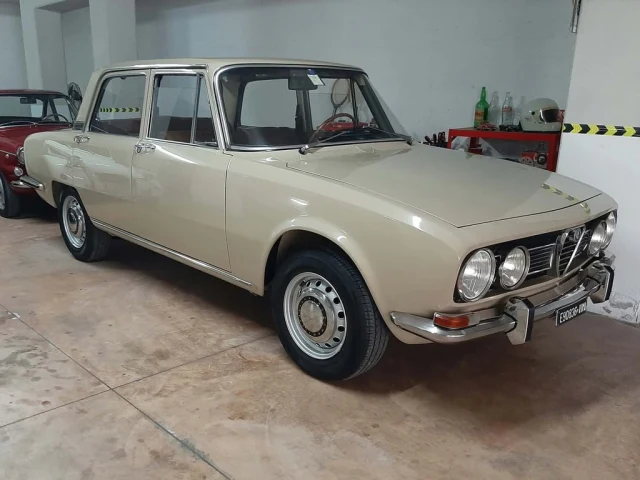 Alfa Romeo 1750 Berlina | 1969 | Route 66 Auctions