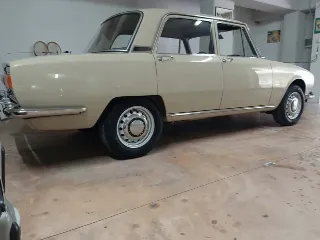 Foto 5 di 8: Alfa Romeo 1750 Berlina | 1969 | Route 66 Auctions