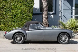 Foto 10 di 24: 1957 MG MGA