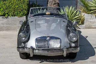 Foto 2 di 24: 1957 MG MGA
