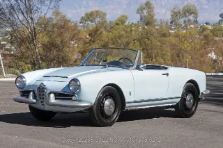Foto 10 di 24: 1964 Alfa Romeo Giulia Spider