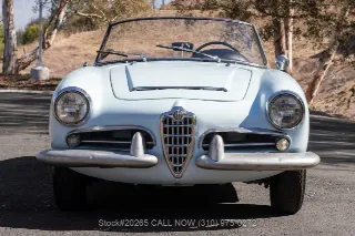 Foto 3 di 24: 1964 Alfa Romeo Giulia Spider