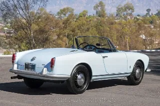Foto 6 di 24: 1964 Alfa Romeo Giulia Spider
