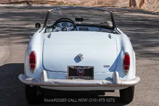 Foto 8 di 24: 1964 Alfa Romeo Giulia Spider