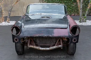 Foto 2 di 24: 1956 Ford Thunderbird