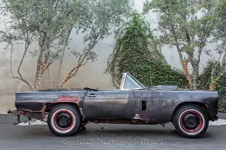 Foto 4 di 24: 1956 Ford Thunderbird