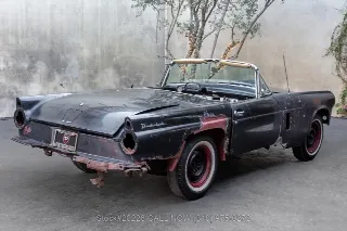 Foto 5 di 24: 1956 Ford Thunderbird