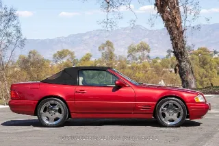 Foto 12 di 24: 1999 Mercedes Benz SL500