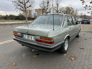 Foto 4 di 8: BMW 525i | 1983 | Route 66 Auctions