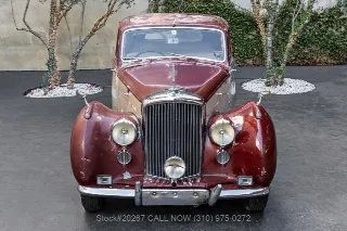 Foto 2 di 24: 1954 Bentley R Type