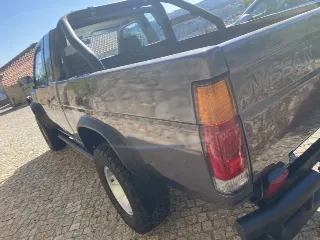 Foto 4 di 8: Nissan Pick-Up King Cab 4x4 Country | 1992 | Route 66 Auctions