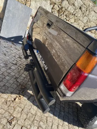 Foto 6 di 8: Nissan Pick-Up King Cab 4x4 Country | 1992 | Route 66 Auctions